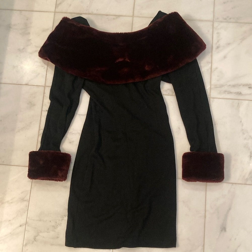 Vintage Elegant Black Dress with Burgundy Faux Fur Accents